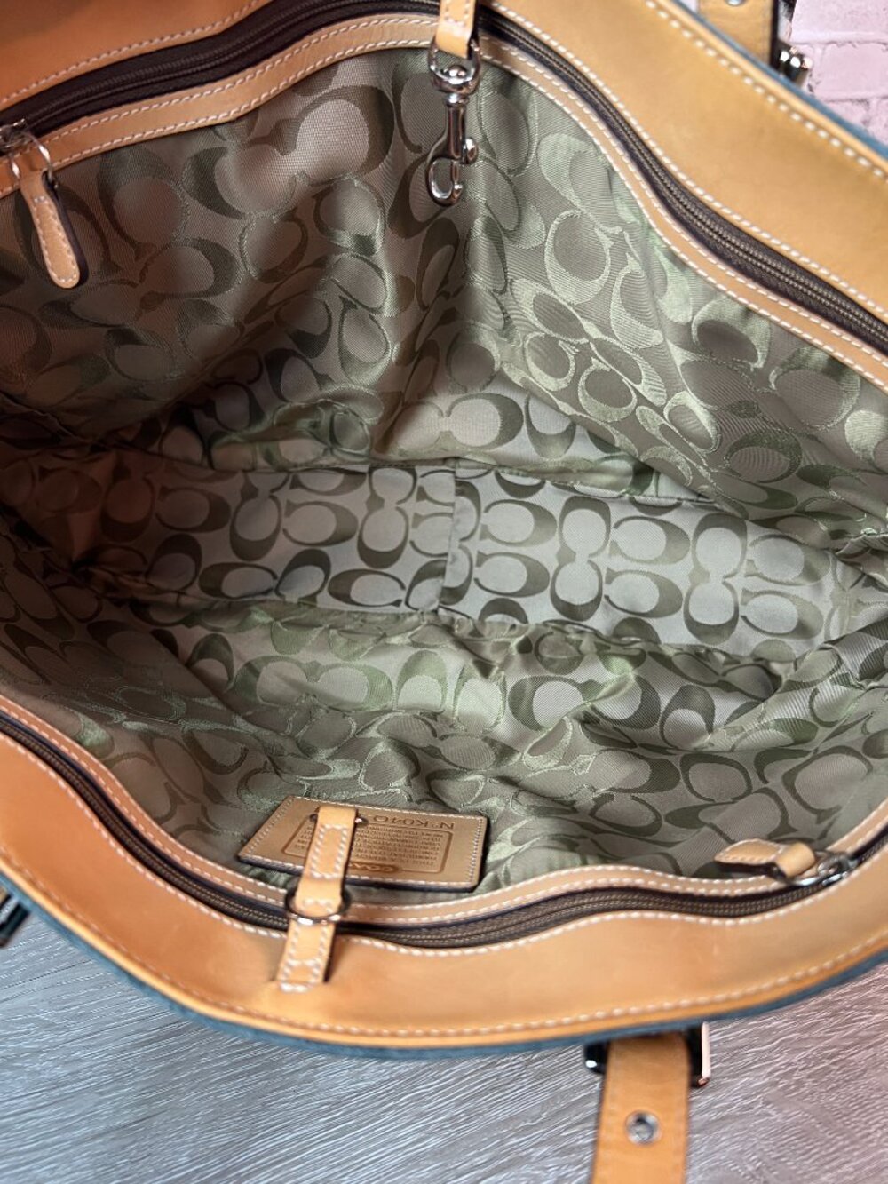 rare Coach Limited Edition Large Wave Multicolor Suede Gallery Tote Bag 1434 - Picture 6 of 7